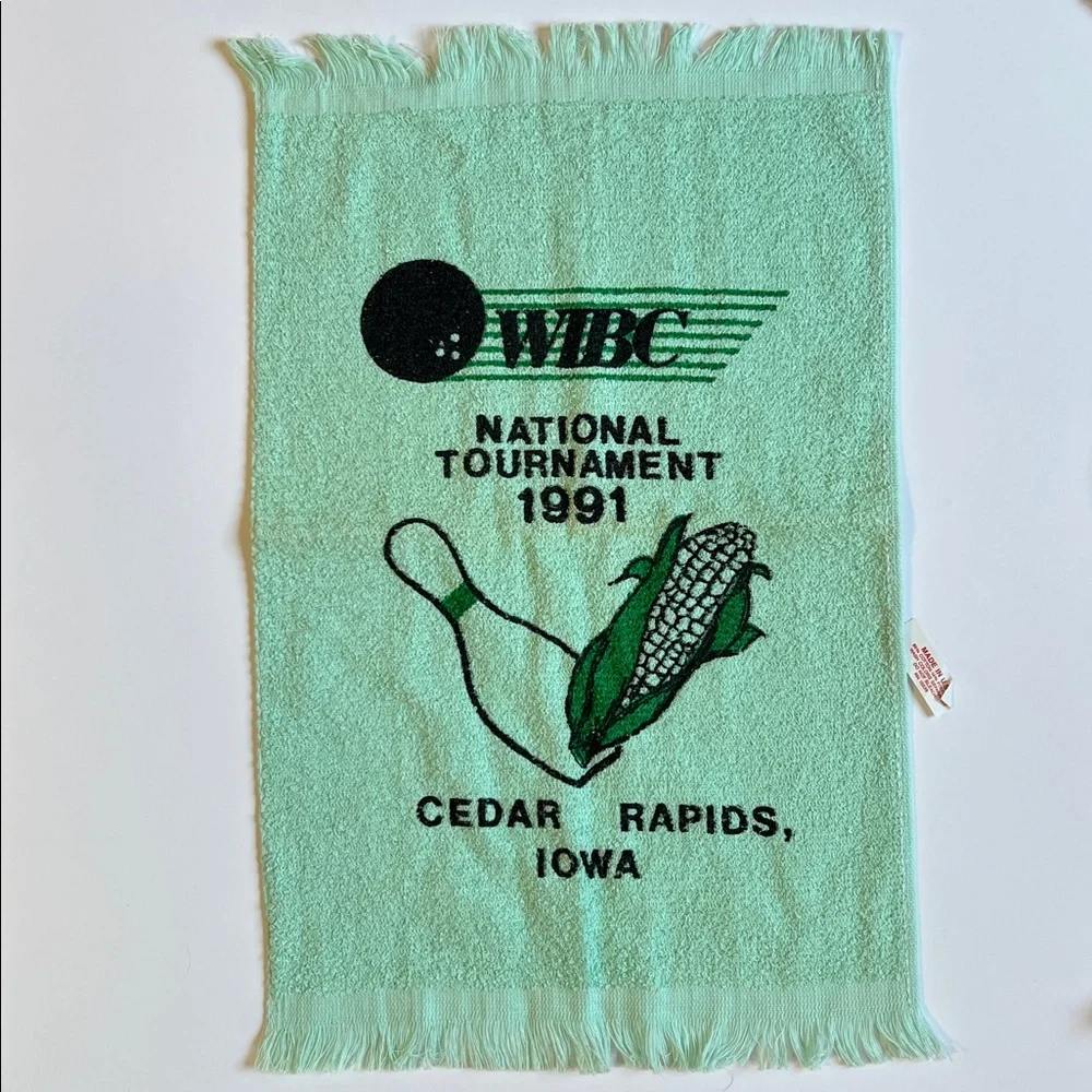 vintage Bowling club Towels Set of 4- Cedar rapids, Tampa FL, & effingham